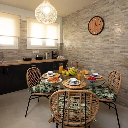 Afrodite's Cosy And Lovely Apartment